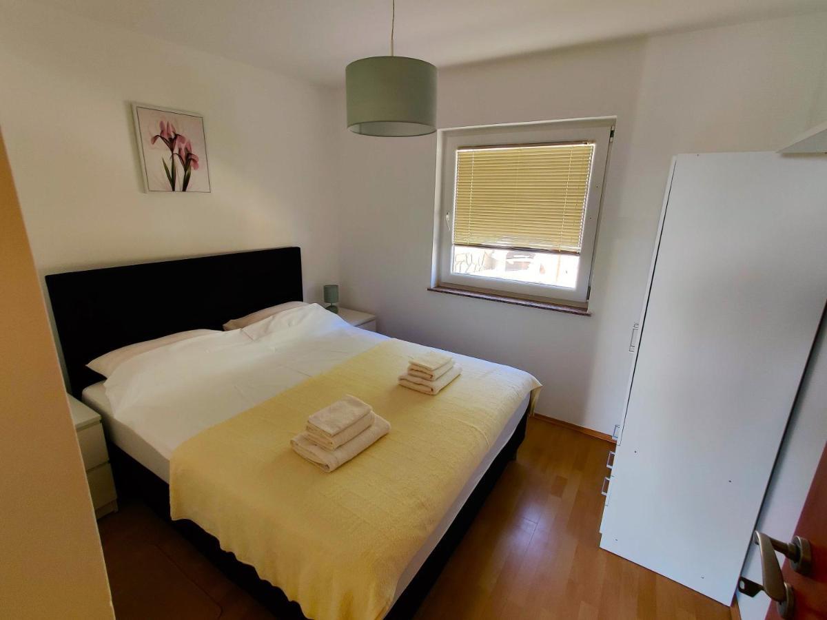 Apartments Lumar Palit Экстерьер фото